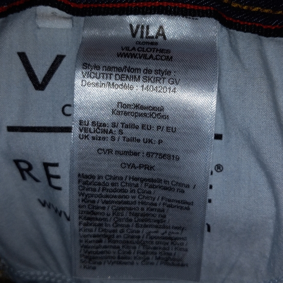 Vila Clothes blue jean button down skirt (everything must go! Moving sale) - Picture 6 of 7